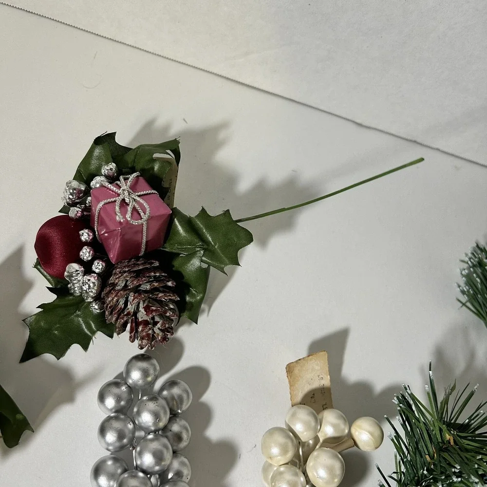 Lot of 8 Vintage Christmas Floral Stems Michaels Decor‎ Winter Holiday Greenery